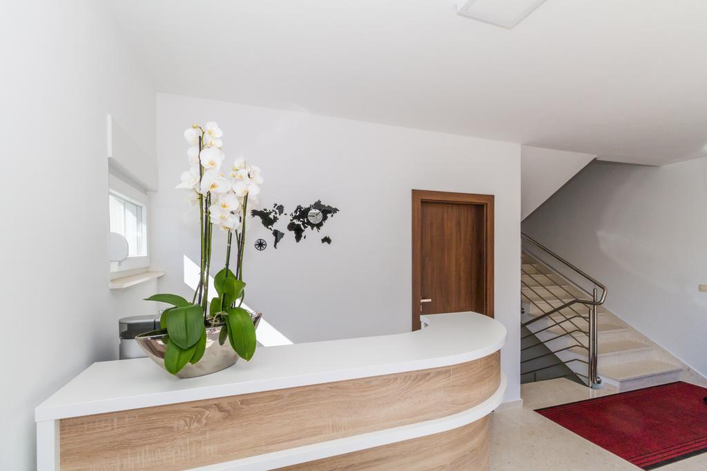 Villa Astoria 比奥格勒·纳·莫鲁 外观 照片