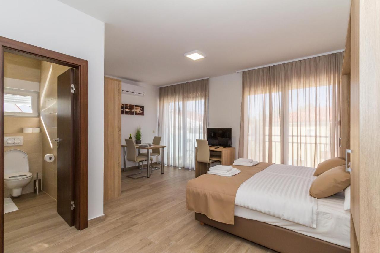 Villa Astoria 比奥格勒·纳·莫鲁 外观 照片