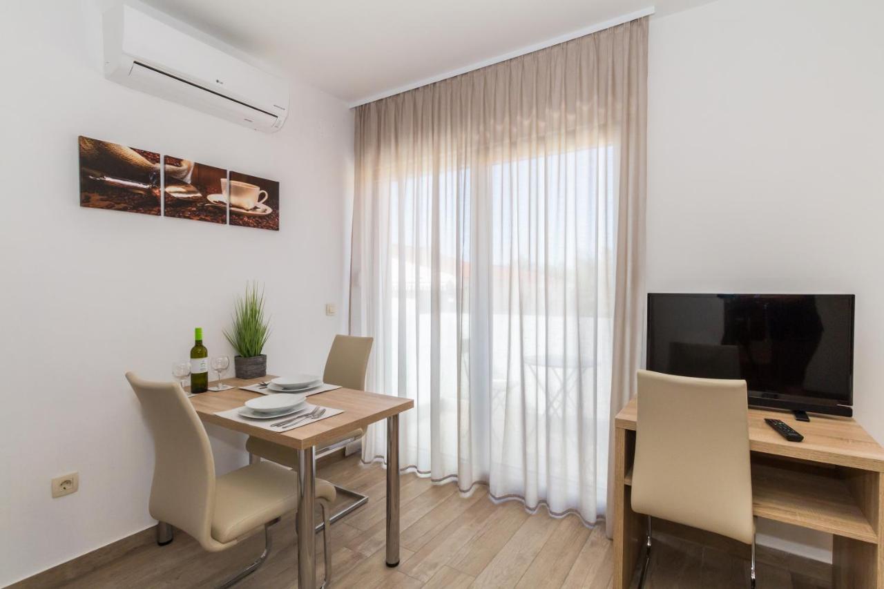 Villa Astoria 比奥格勒·纳·莫鲁 外观 照片