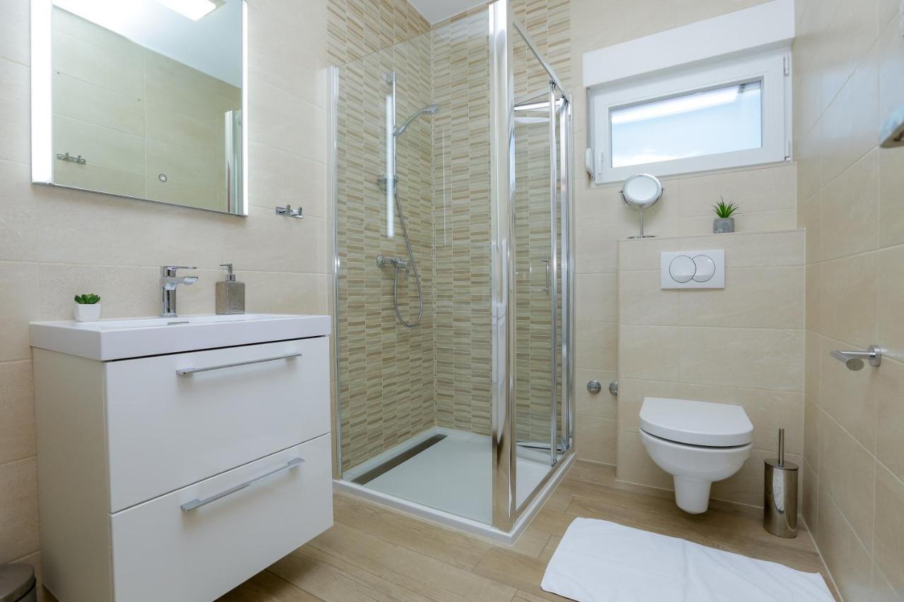 Villa Astoria 比奥格勒·纳·莫鲁 外观 照片