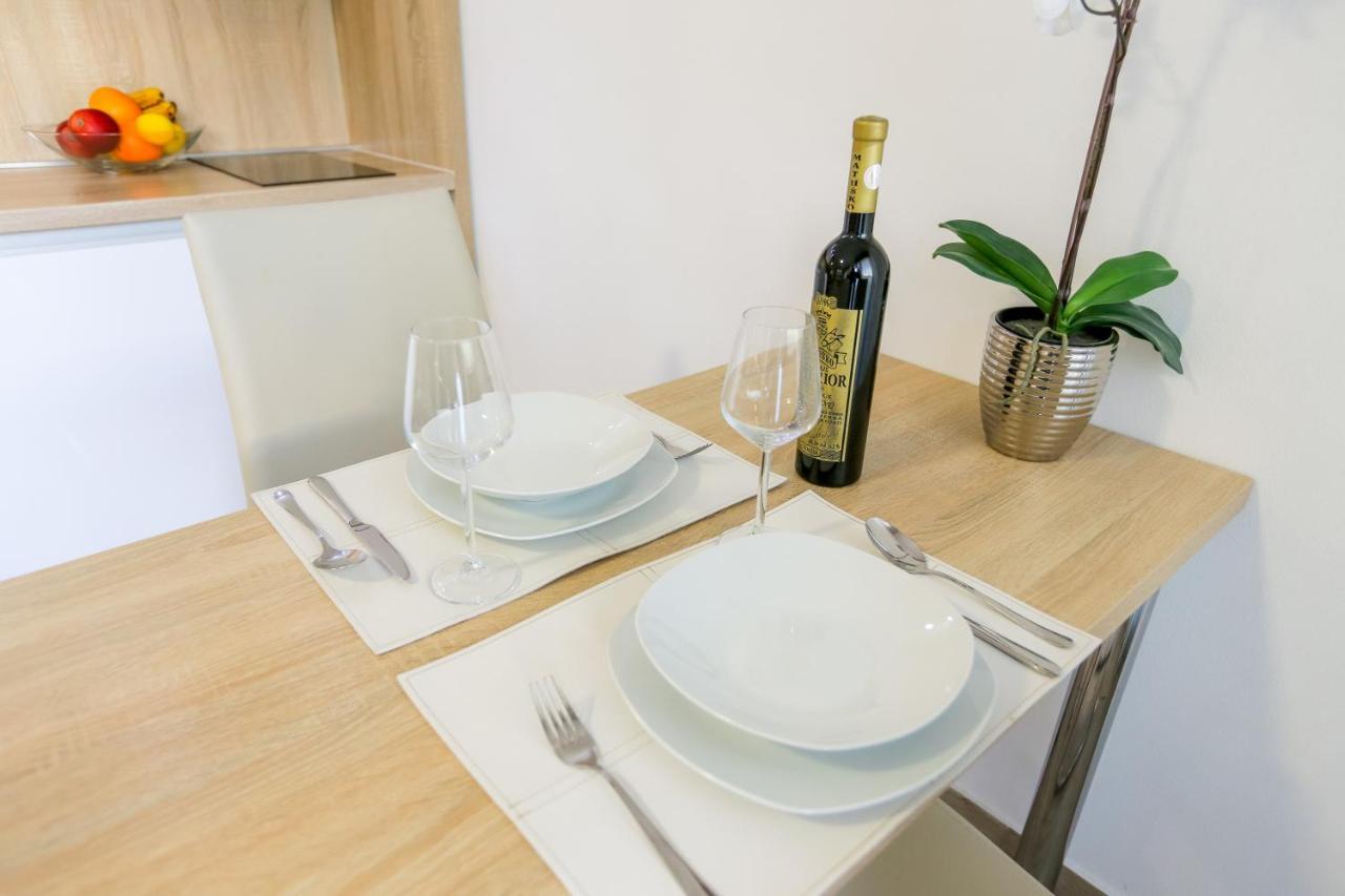 Villa Astoria 比奥格勒·纳·莫鲁 外观 照片