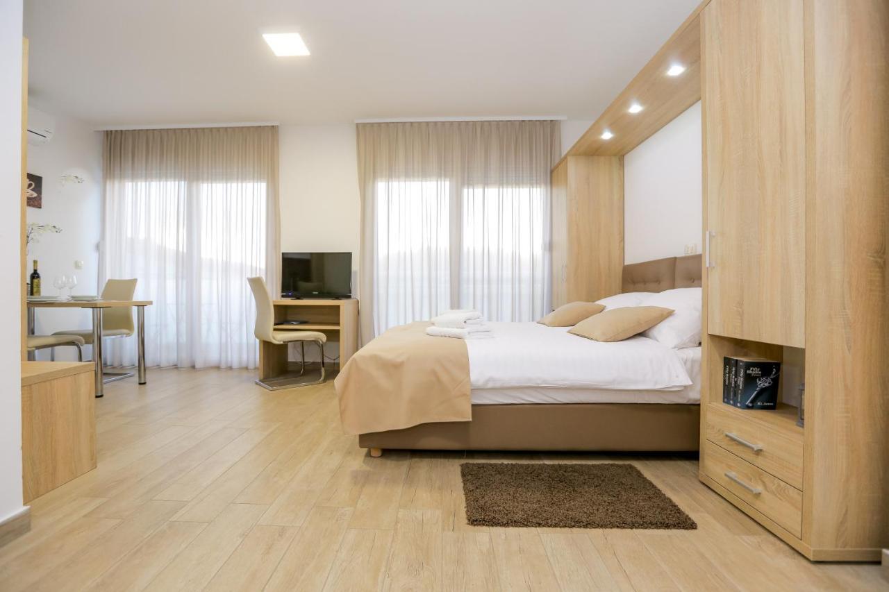 Villa Astoria 比奥格勒·纳·莫鲁 外观 照片