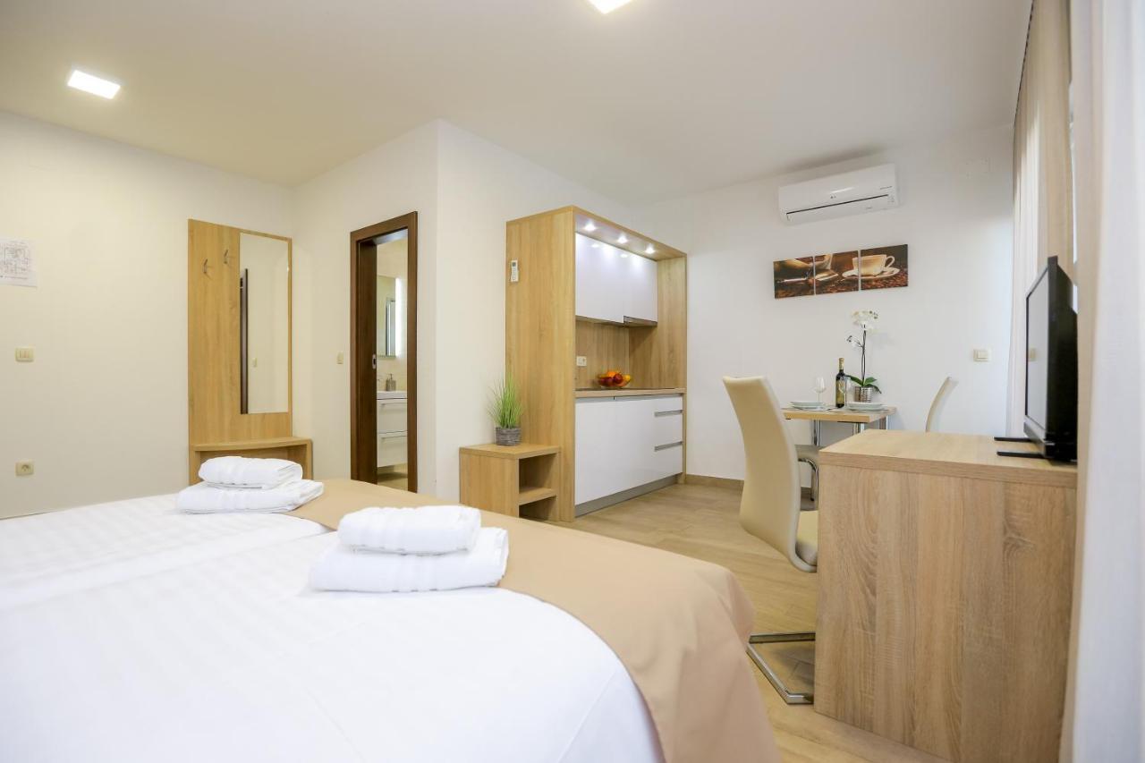 Villa Astoria 比奥格勒·纳·莫鲁 外观 照片